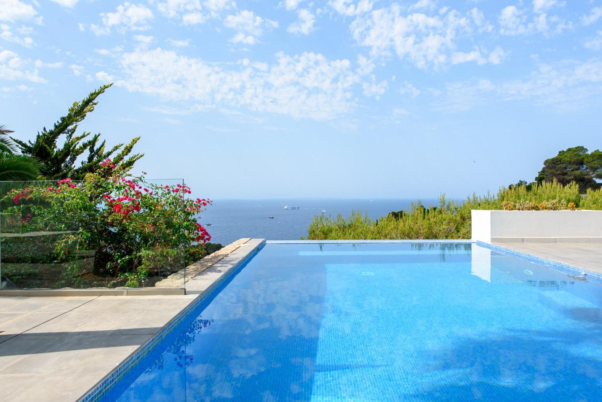 Villa Nineten Roca Llisa Bagian luar foto
